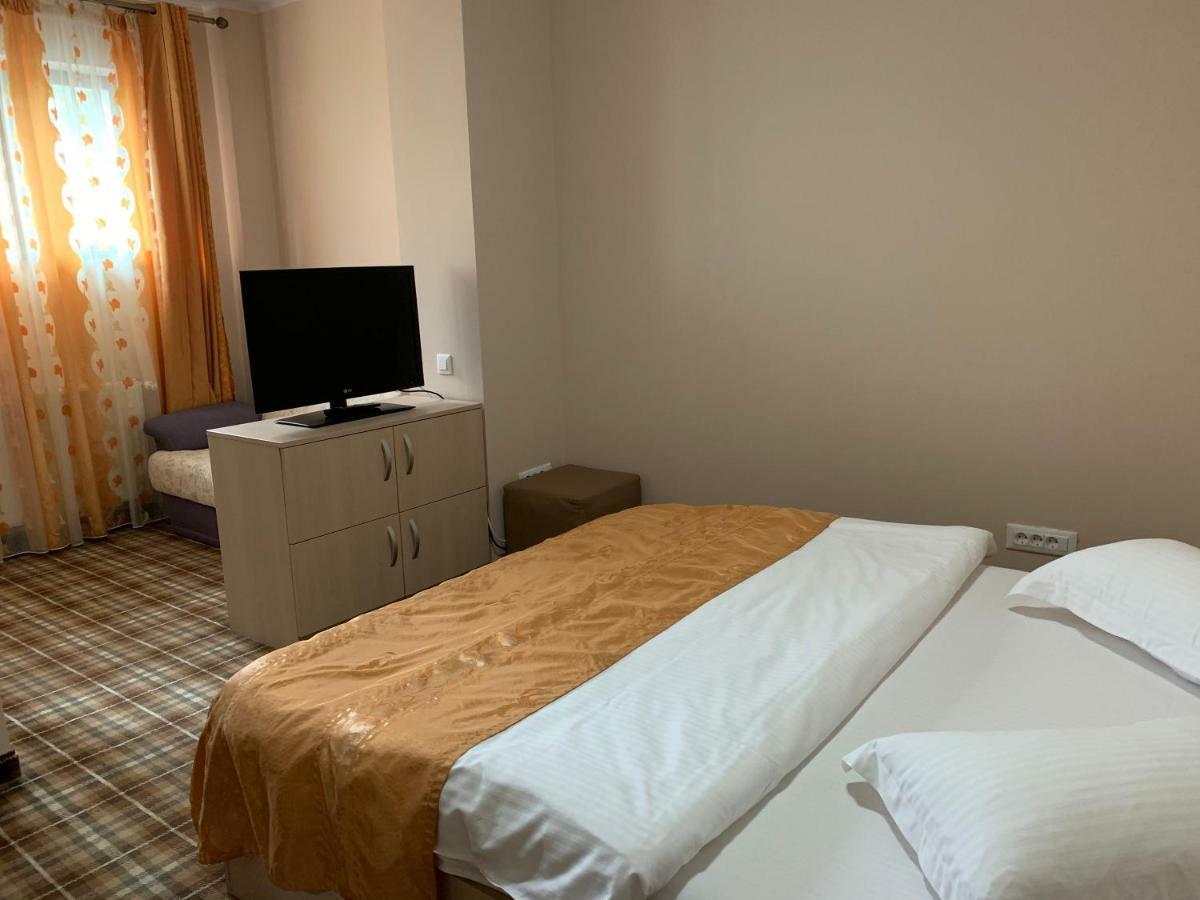 Vila Curcubeu Buşteni Exterior foto